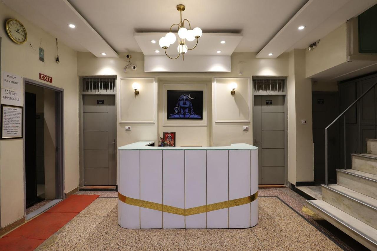 Amrit Hotel New Delhi Buitenkant foto